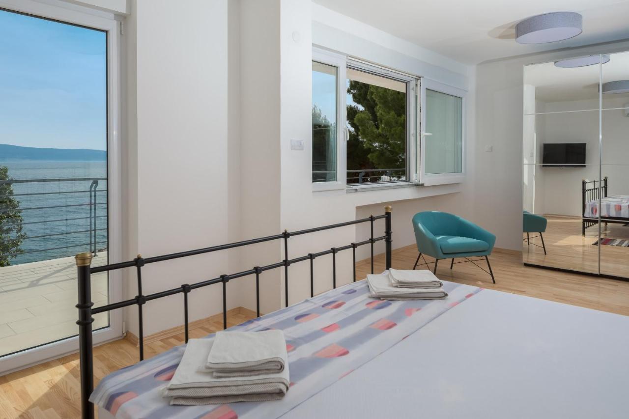 Absolute Beach Villa Omis Bagian luar foto