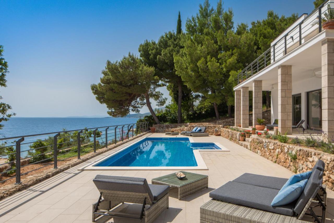 Absolute Beach Villa Omis Bagian luar foto